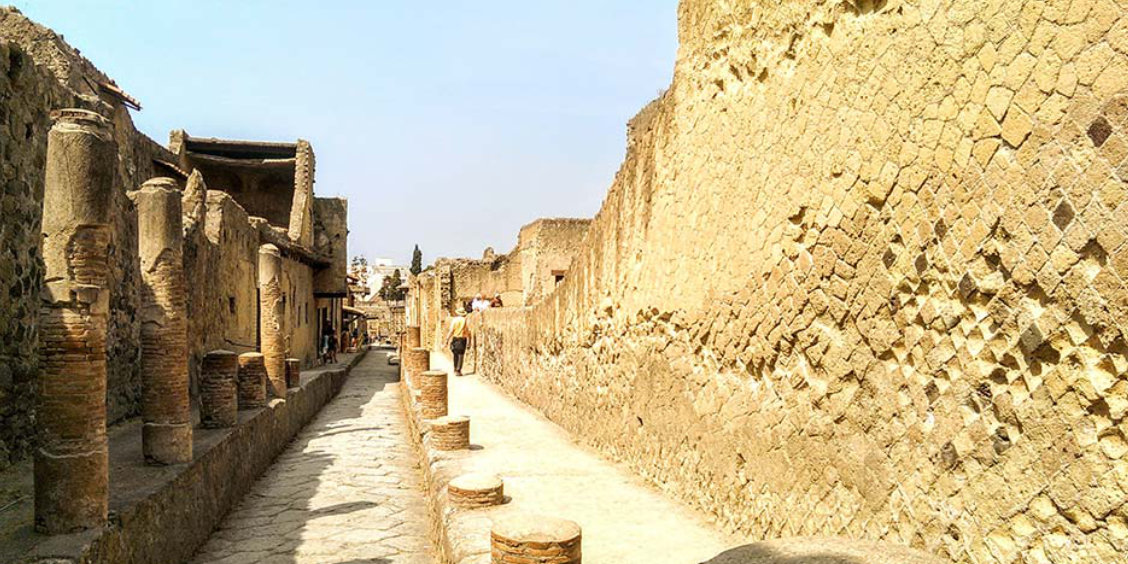 Ruines d’Herculanum en Campanie, ancienne cité romaine près de Naples et du Vésuve.