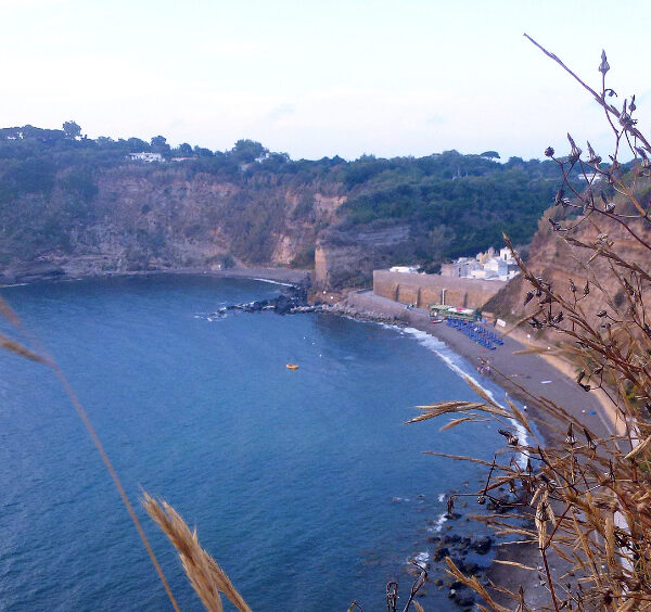 La plage du Postino à Procida.
