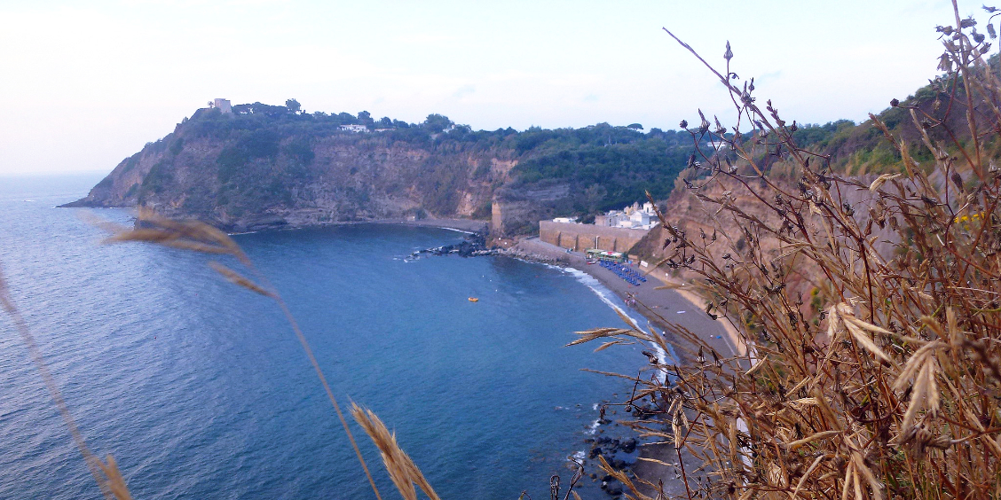 La plage du Postino à Procida.