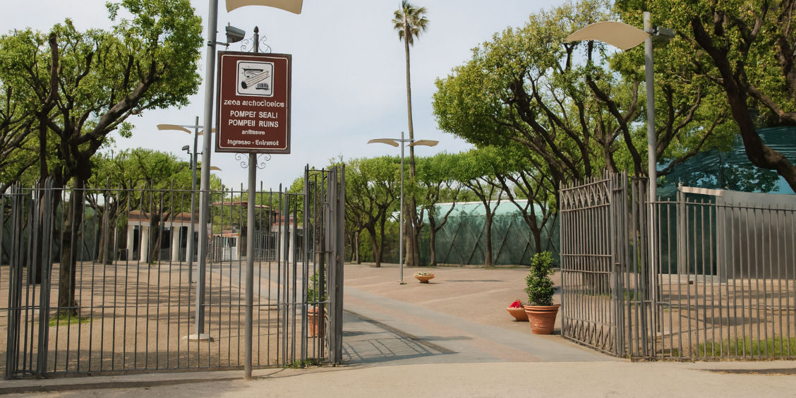 Entrée du site archéologique de Pompéi par la Piazza Anfiteatro